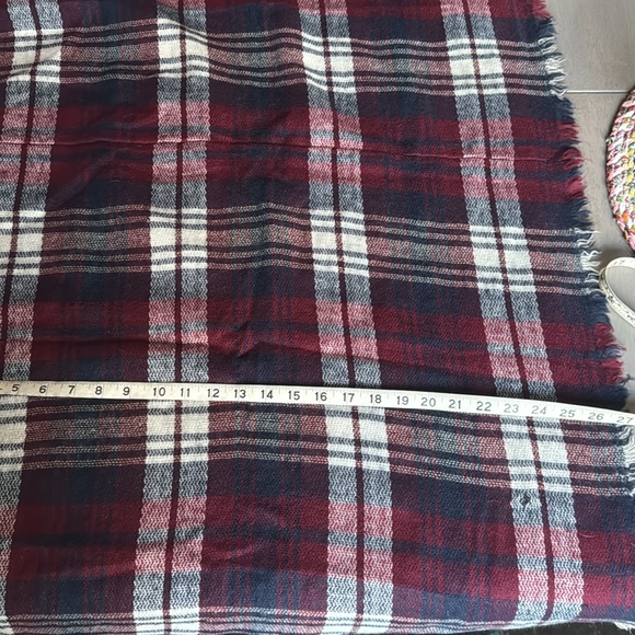 Lot 4 Oversized Scarves 3 Plaid 1 Animal Print / Leopard Print - Picture 8 of 9